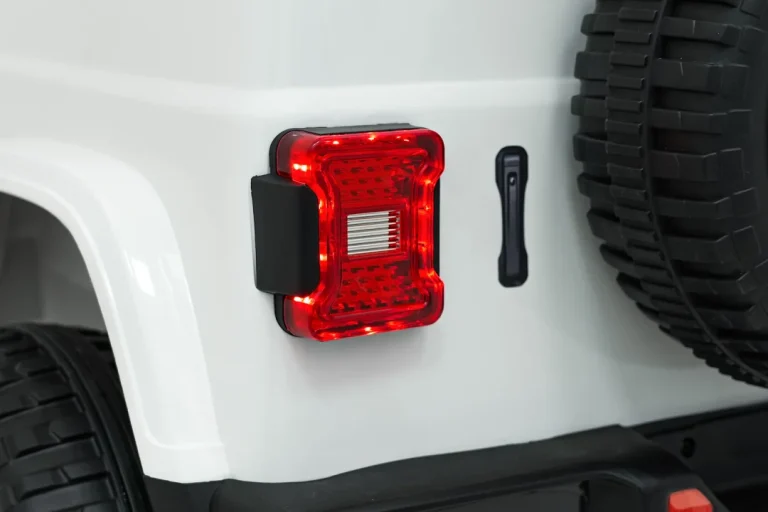 Dječji Jeep Wrangler Rubicon Lift Bijeli Auto Na Akumulator 28