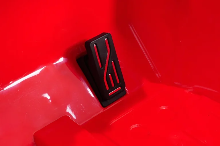 Dječji Jeep Wrangler Rubicon Lift Crveni Auto Na Akumulator 34