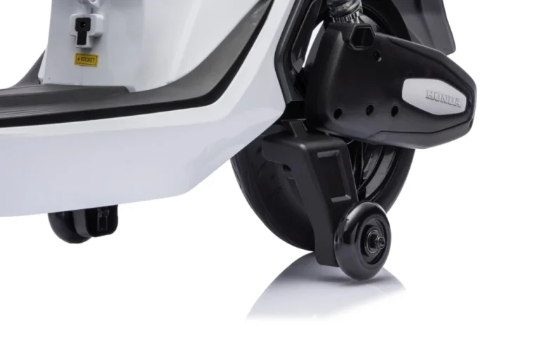 Dječji Električni Skuter Honda Sh125i Bijeli Motor Na Akumulator 21