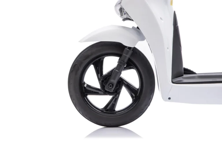 Dječji Električni Skuter Honda Sh125i Bijeli Motor Na Akumulator 27