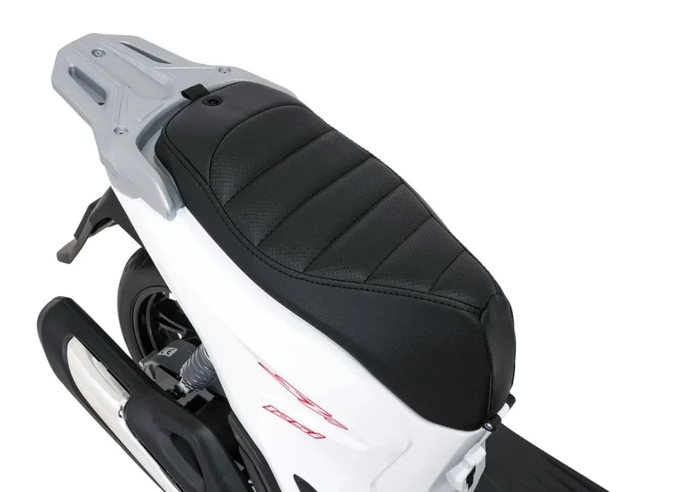Dječji Električni Skuter Honda Sh125i Bijeli Motor Na Akumulator 36