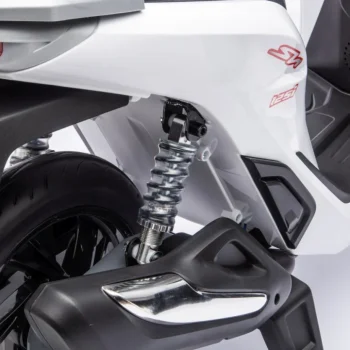 Dječji Električni Skuter Honda Sh125i Bijeli Motor Na Akumulator 51