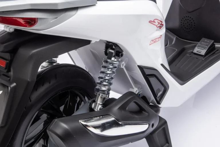 Dječji Električni Skuter Honda Sh125i Bijeli Motor Na Akumulator 51
