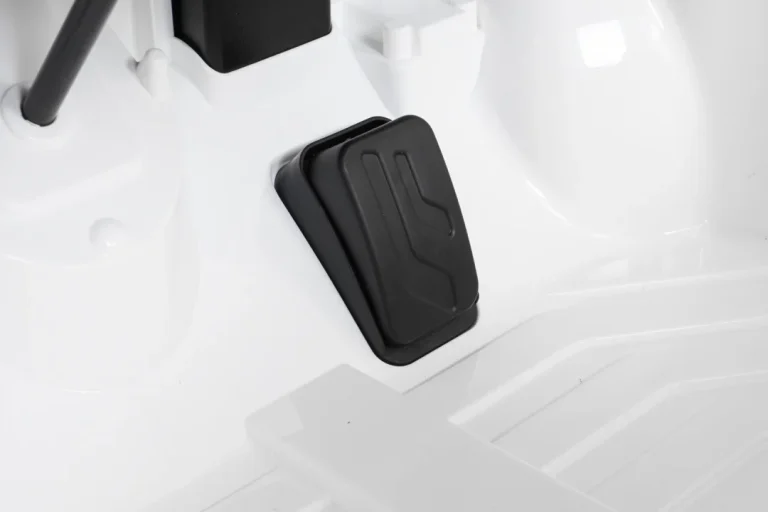 Dodge Durango Bijeli Auto Na Akumulator 24