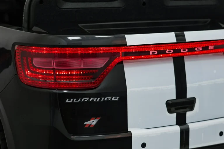 Dodge Durango Crni Auto Na Akumulator 25