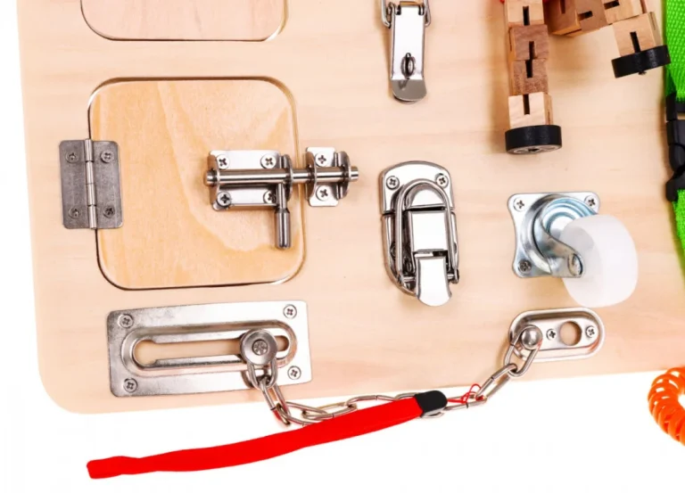 Drvena Manipulativna Ploča Za Djecu 3+ 8
