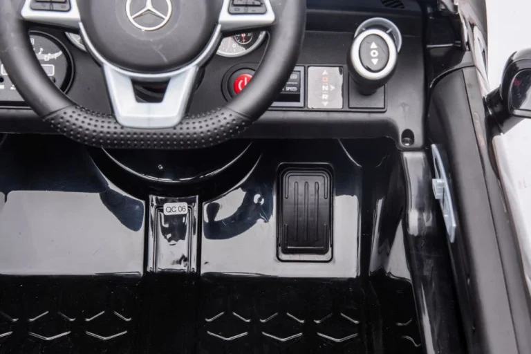 Električni Automobil Mercedes Slc 300 Crveni Auto Na Akumulator 10