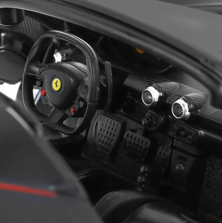 Ferrari Laferrari Aperta Crni Rastar Model 1:14 Automobil Na Daljinsko Upravljanje + 2,4 Ghz, Crna 4