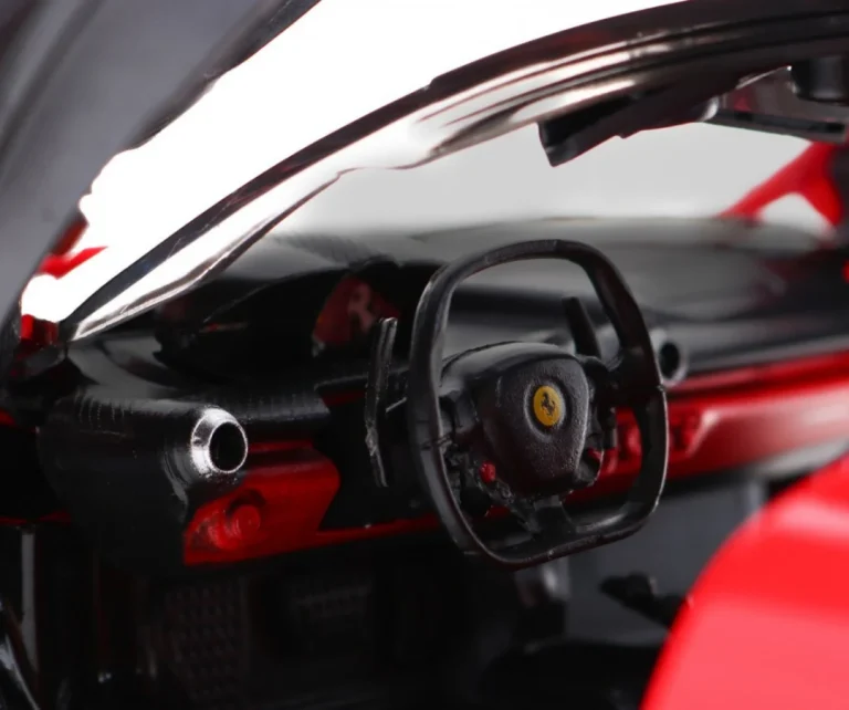 Ferrari Laferrari Crveni Rastar Model 1:14 Automobil Na Daljinsko Upravljanje + 2,4 Ghz, Crvena 5
