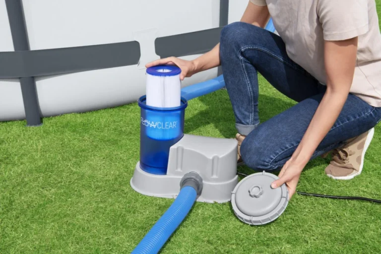 Flowclear Bestway Pumpa Za Filtriranje Bazena 5678 L/h + Zamjenski Filter Iii 6