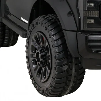 Ford Super Duty Crni Kamionet, Crna 14