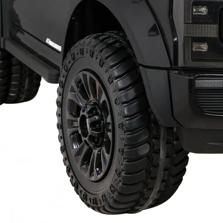 Ford Super Duty Crni Kamionet, Crna 14