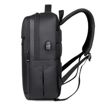 Gradski Ruksak S Usb Priključkom I Džepom Za Laptop Crni 16 L 2