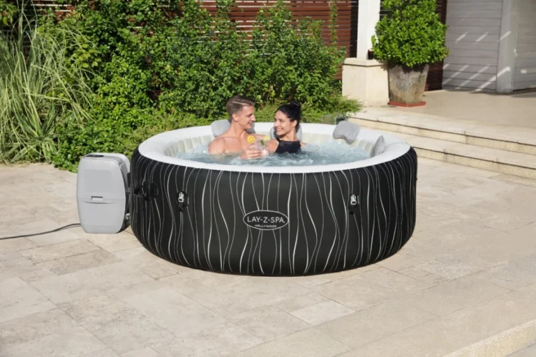 Hollywood Lay Z Spa Airjet Kućni Spa Bestway Za 6 Osoba + Led + 4 Jastuka 8