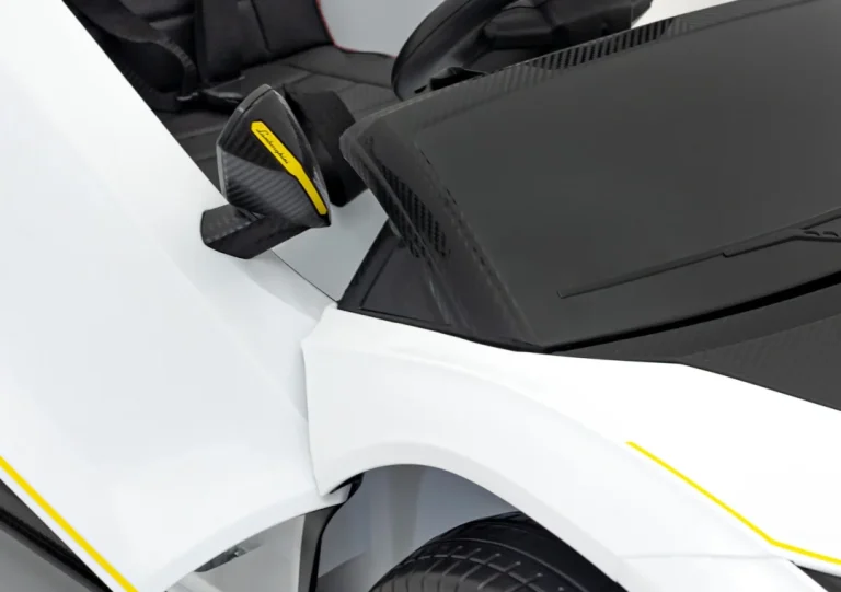 Lamborghini Invencible Bijelo Vozilo 24
