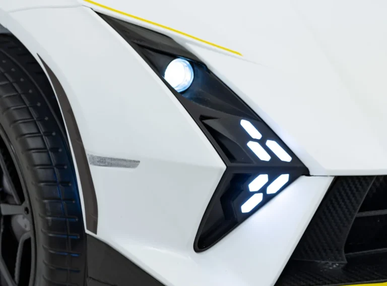 Lamborghini Invencible Bijelo Vozilo 27