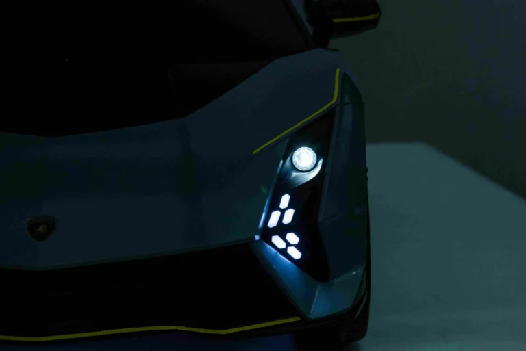 Lamborghini Invencible Bijelo Vozilo 28