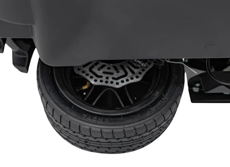 Lamborghini Revuelto Xl Strong, Bijeli Auto Na Akumulator 25