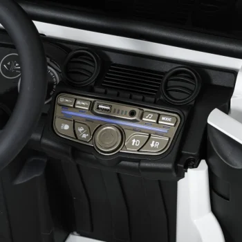 Land Rover Defender 110 Svx, Bijeli 16