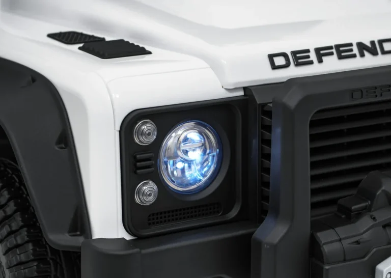 Land Rover Defender 110 Svx, Bijeli 21