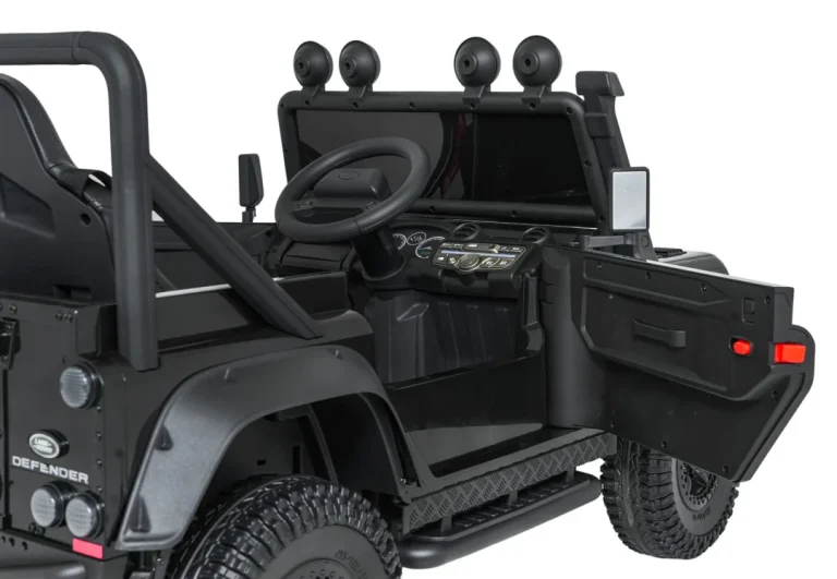 Land Rover Defender 110 Svx, Crni 19