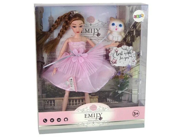 Lutka Emily S Pletenicama, Mačetom I Cvijećem 5