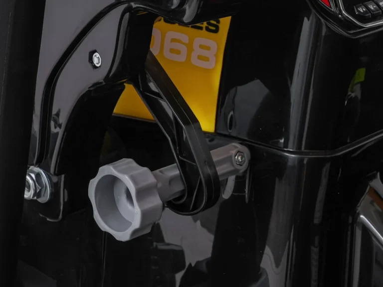 Mega Traktor D68 S Prikolicom žuti 21