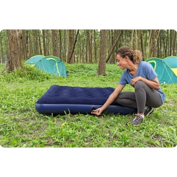 Madrac Na Napuhavanje 191 × 132 × 22 Cm S Klipnom Pumpom Bestway 67002 2