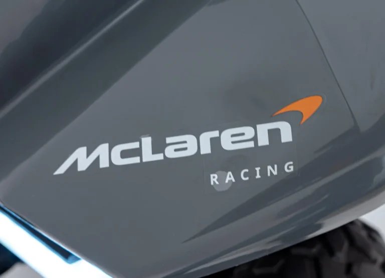 Mclaren Racing Mcl 35 Dječji Quad Sivi + Daljinski Upravljač + Spori Start + Eva + Audio Led 18