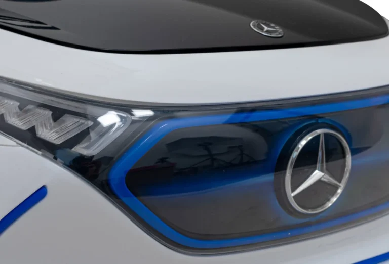 Mercedes Benz Amg Eqa Za Djecu Bijela + Daljinski Upravljač + Pojasevi S 5 Točaka + Eva + Mp3 14