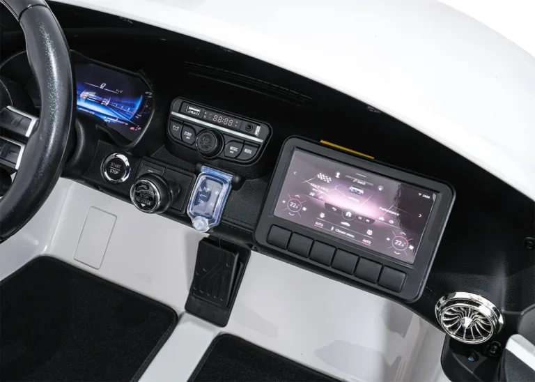 Mercedes Benz Gt63 Amg Bijeli Auto Na Akumulator 23