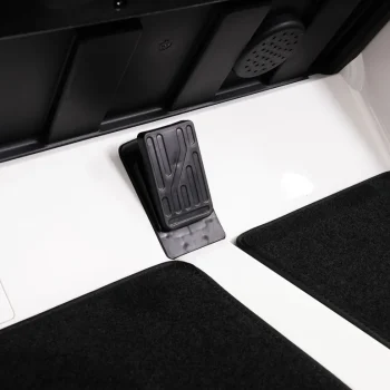 Mercedes Benz Gt63 Amg Bijeli Auto Na Akumulator 29