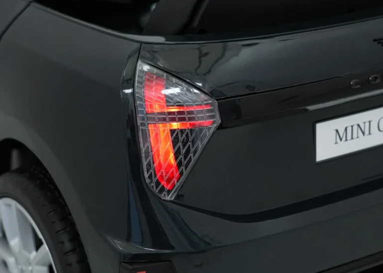 Mini Cooper Crni Auto Na Akumulator 23
