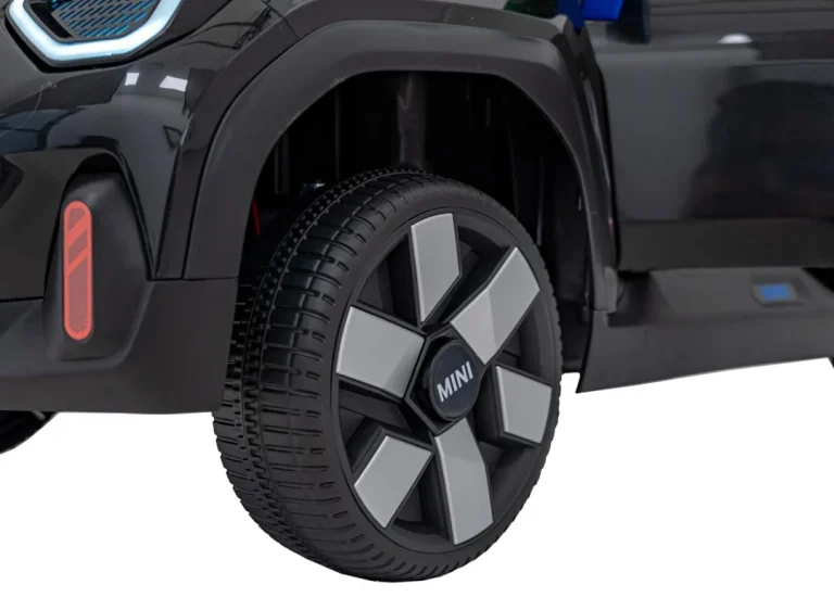 Mini Koncept Aceman Crno Vozilo 17