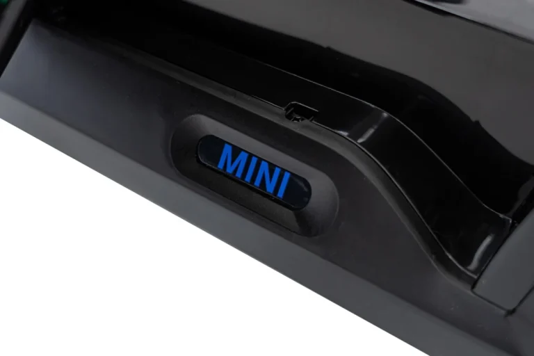 Mini Koncept Aceman Crno Vozilo 19