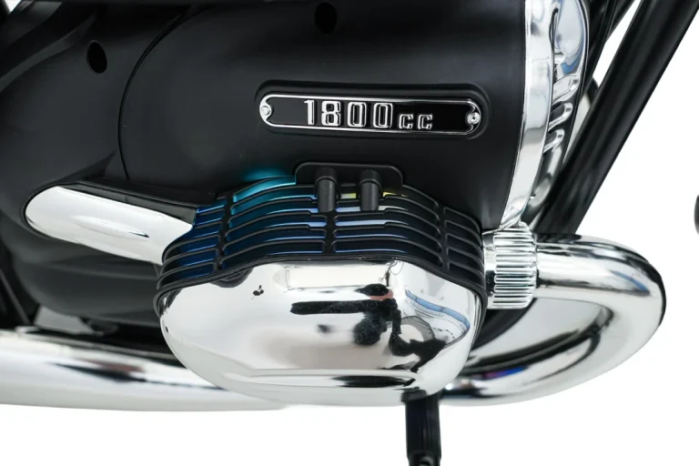 Motor Bmw R18 Crni Motor Na Akumulator 33