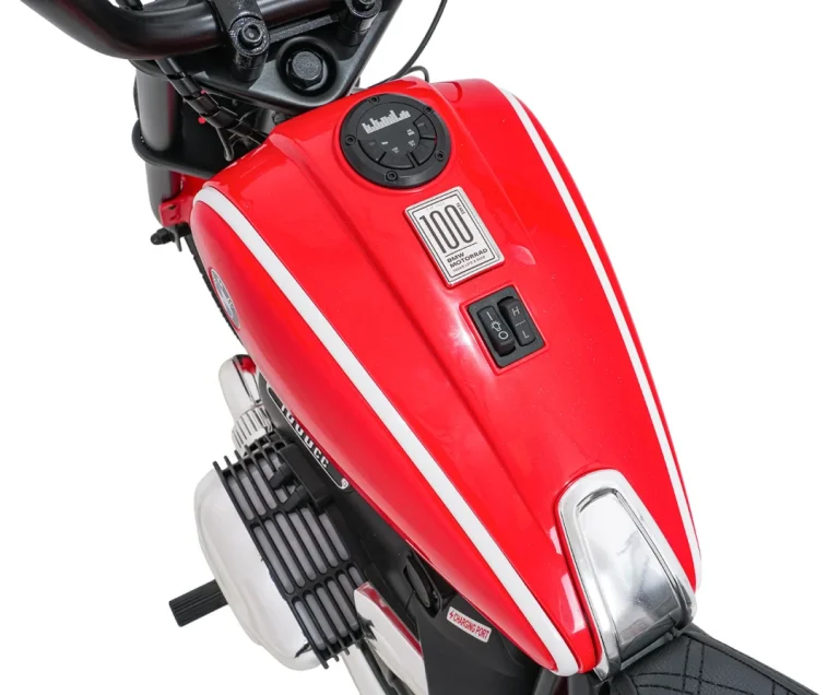 Motor Bmw R18 Crveni Motor Na Akumulator 20