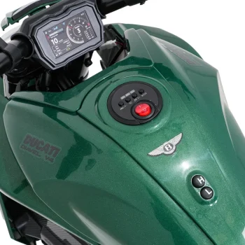 Motor Ducati Diavel X Bentley Zeleni Motor Na Akumulator 17