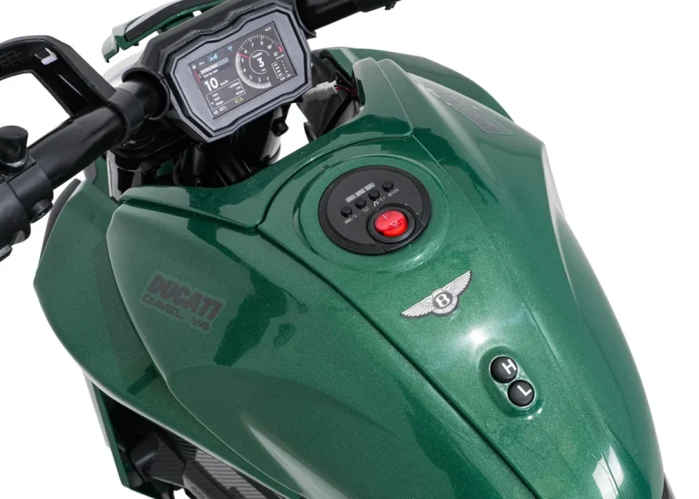 Motor Ducati Diavel X Bentley Zeleni Motor Na Akumulator 17