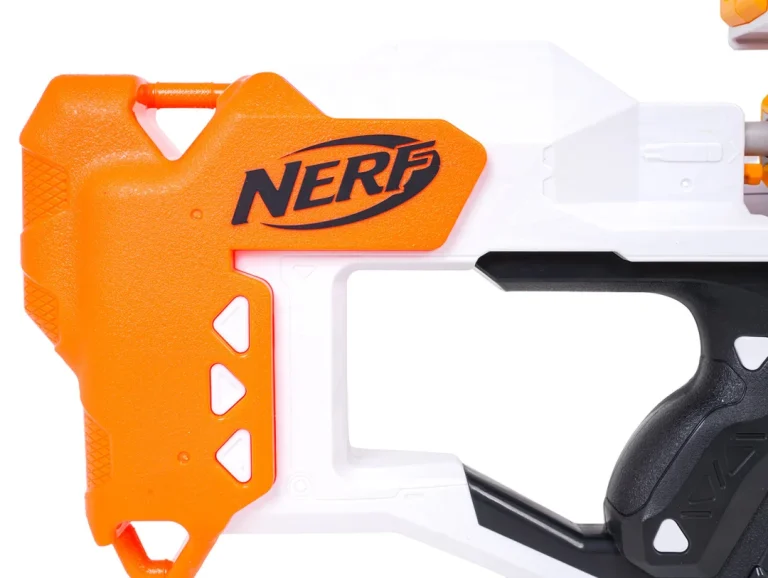 Nerf Ultra Dorado Blaster + Strelice 8