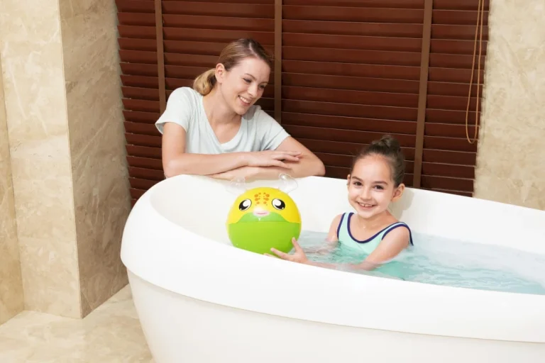 Napuhana Vodena Igračka Za Djecu Bestway Fish Bath Buddies 2