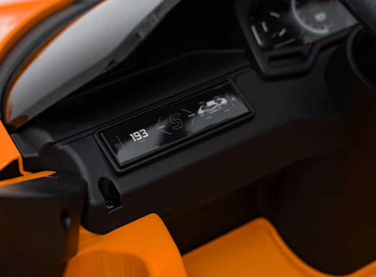 Narančasto Vozilo Lamborghini Revuelto 19