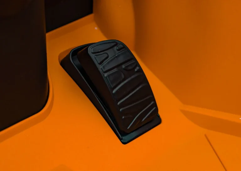 Narančasto Vozilo Lamborghini Revuelto 25