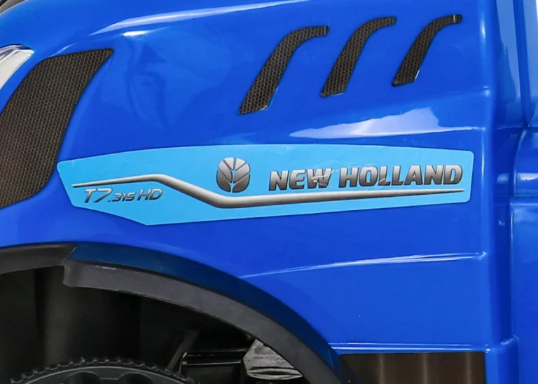 New Holland T7 Traktor S Prikolicom + Pribor 11