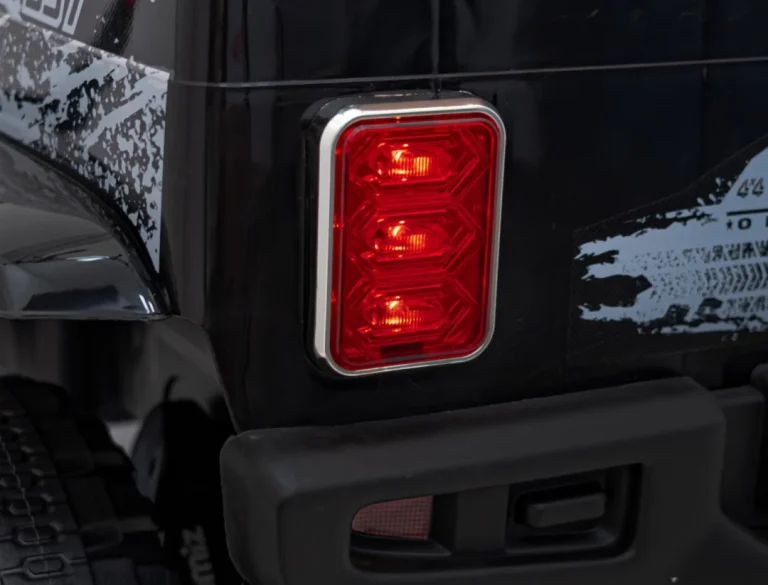 Off Road 4x4 Sport Crno Vozilo 20
