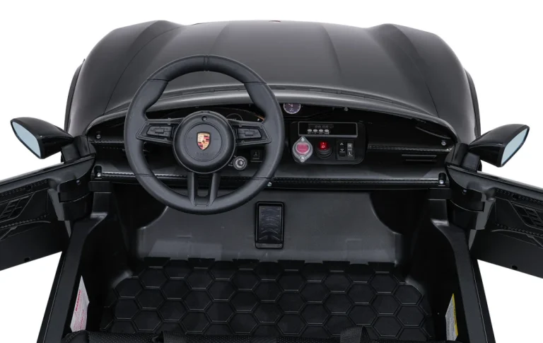 Porsche Taycan Turbo S Crno Vozilo 14