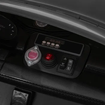 Porsche Taycan Turbo S Crno Vozilo 18