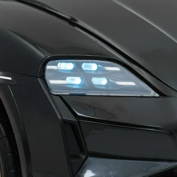 Porsche Taycan Turbo S Crno Vozilo 24