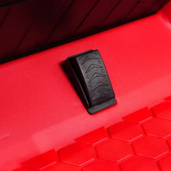 Porsche Taycan Turbo S Crveno Vozilo 25