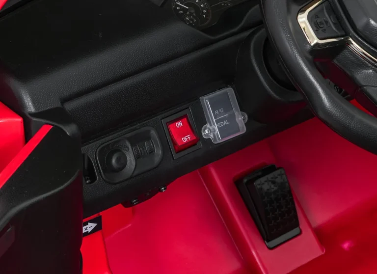 Ram 3500 Crveno Vozilo 17